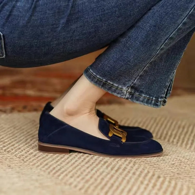 Zapatos planos de moda con hebilla metálica